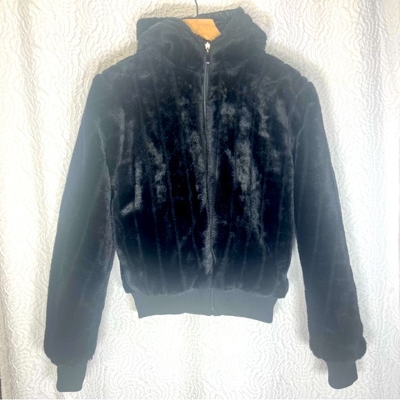 BROOKLYN GIRL Soft Or Sleek Reversible Bomber Jacket - Picture 5 of 10